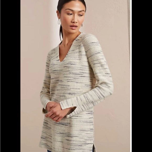 J. Jill Sweaters - J Jill Cream and blue  V-Neck Sweater medium petite